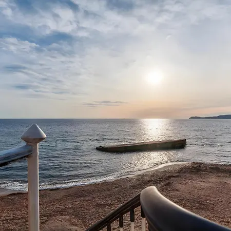 Porte Rouge 5 Le Pradet