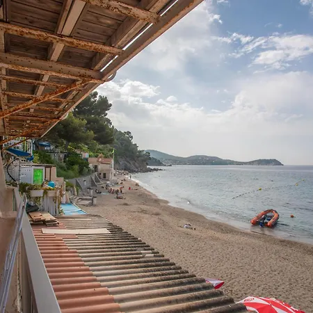 Porte Rouge 5 アパート *